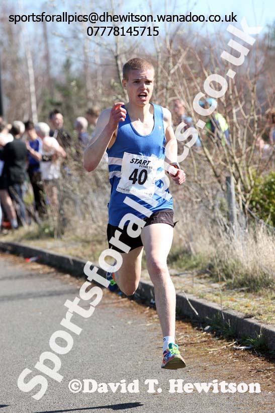 Senior mens Elswick Harriers Good Friday Road Relays. Photo: David T. Hewitson/Sports for All Pics